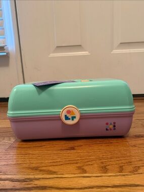 Caboodles Pastel Mint Green and Lavender Cosmetic Case